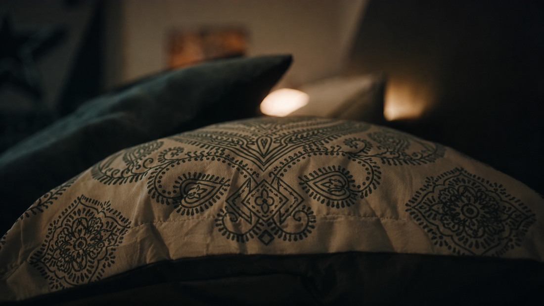 Pattern Without Noise: Styling Decorative Bedding with Restraint