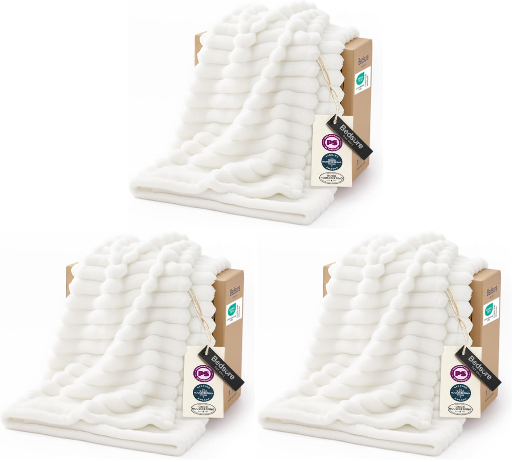 Ultra-Soft Polyester Fleece Blanket for Cozy Warmth