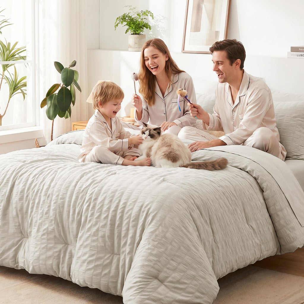 Soft Checkered Fleece Throw Blanket for Couch and Bed