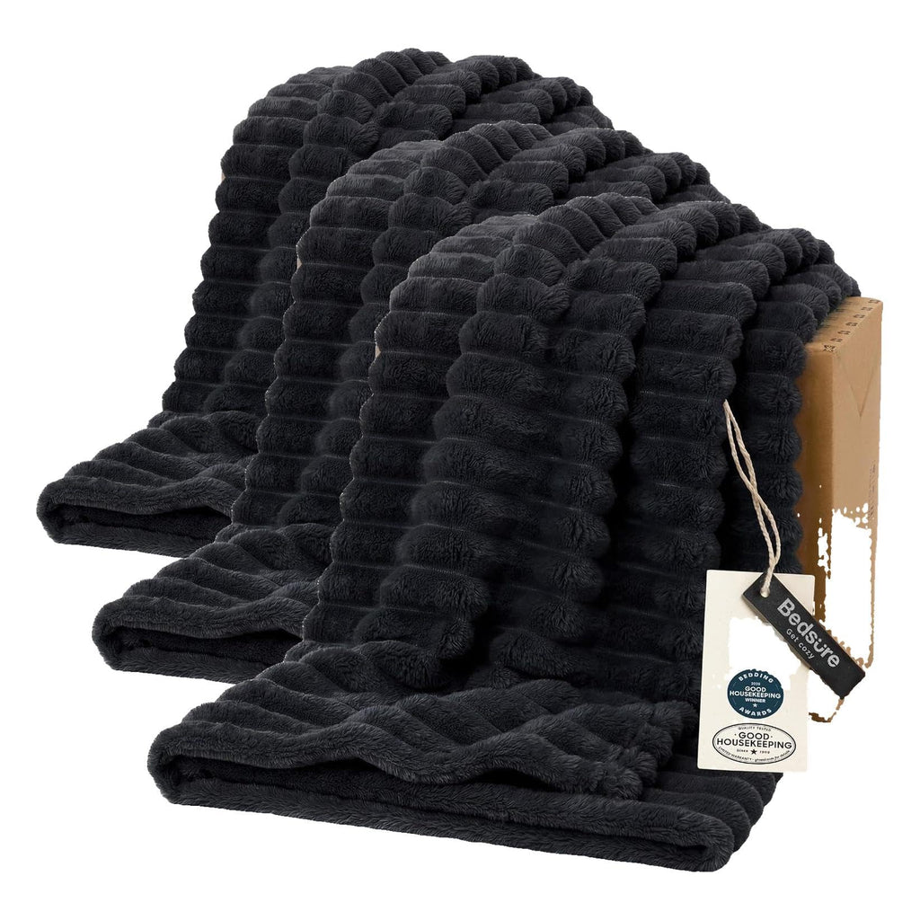 Ultra-Soft Polyester Fleece Blanket for Cozy Warmth