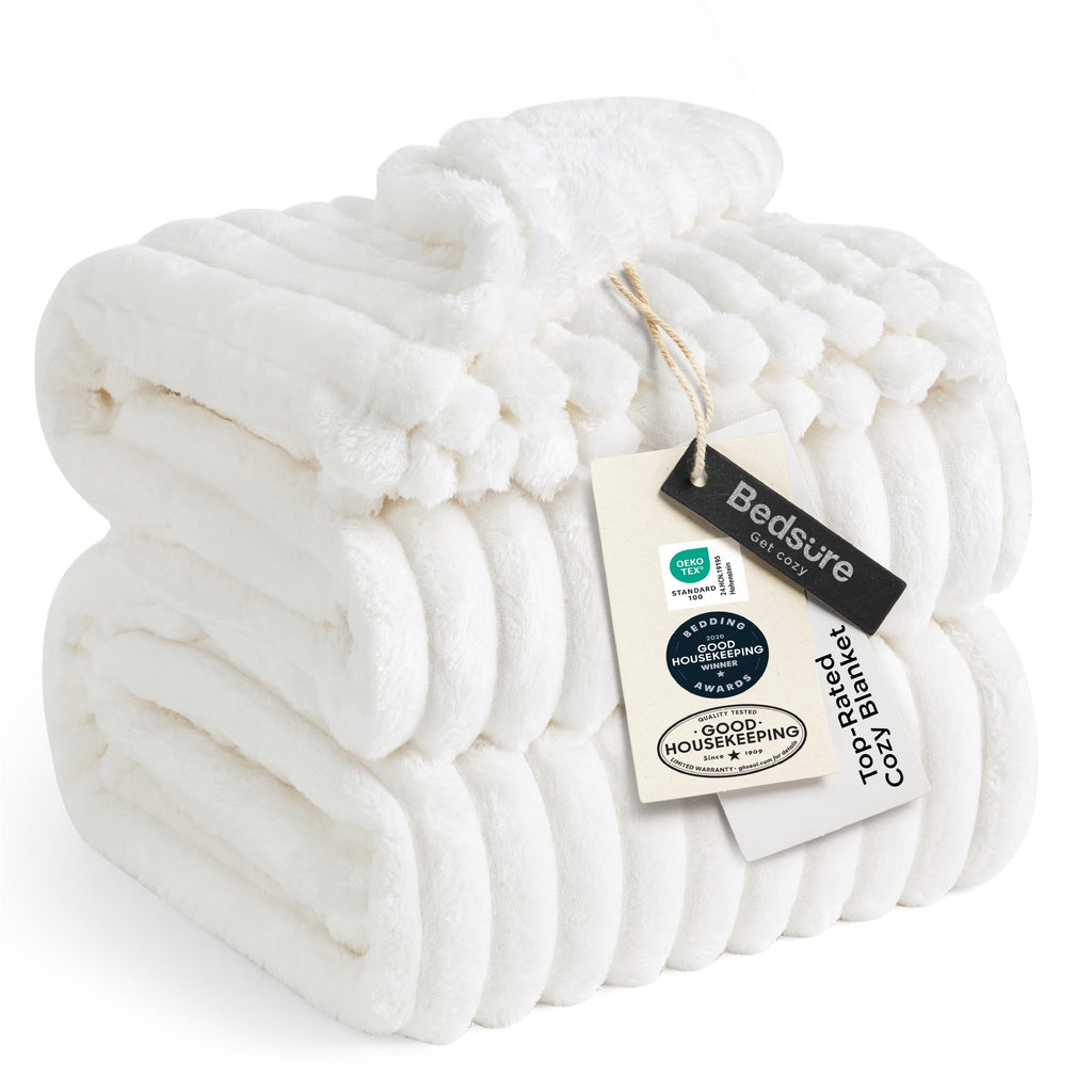 Ultra-Soft Polyester Fleece Blanket for Cozy Warmth