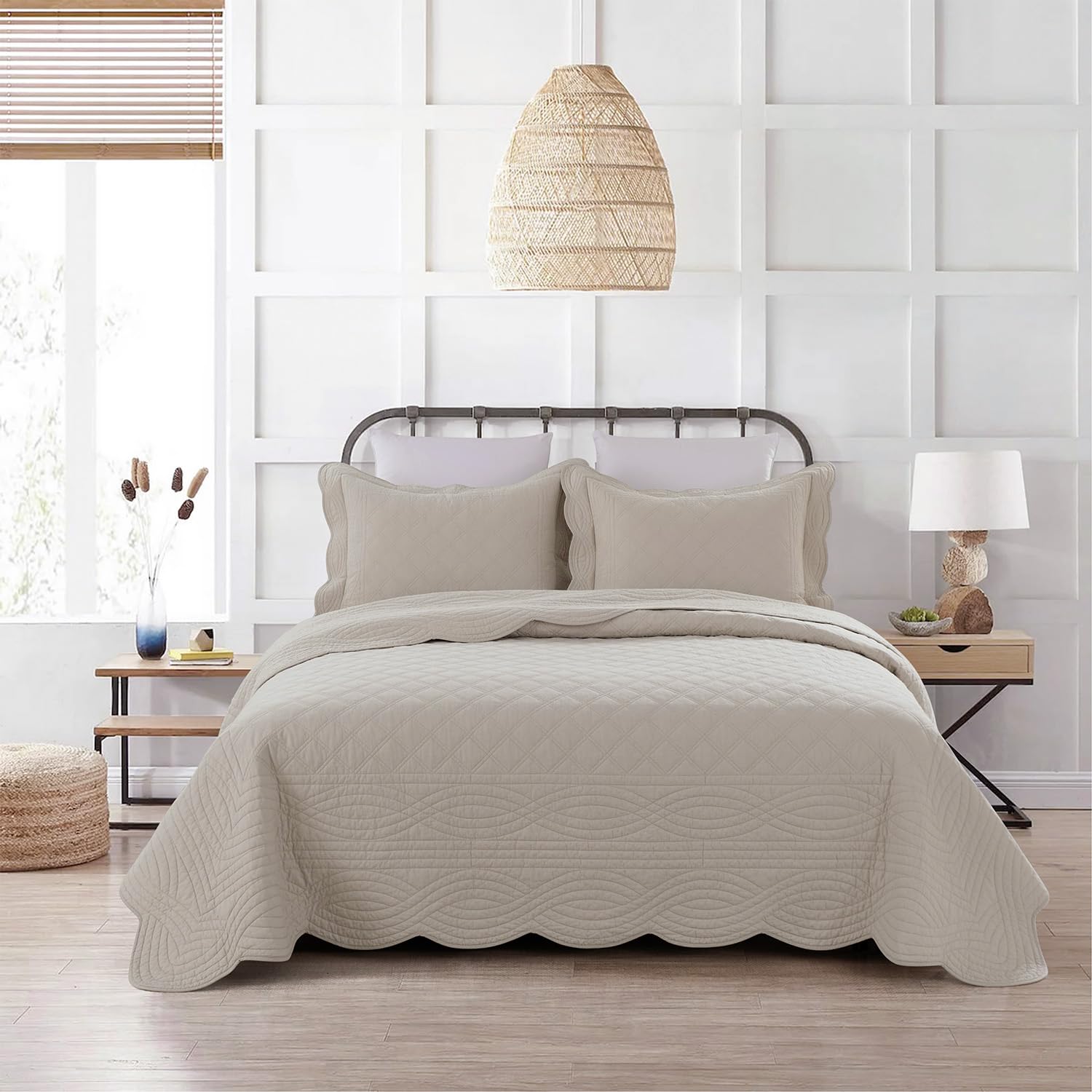 3-Piece Queen Diamond Pattern Lightweight Quilt Set