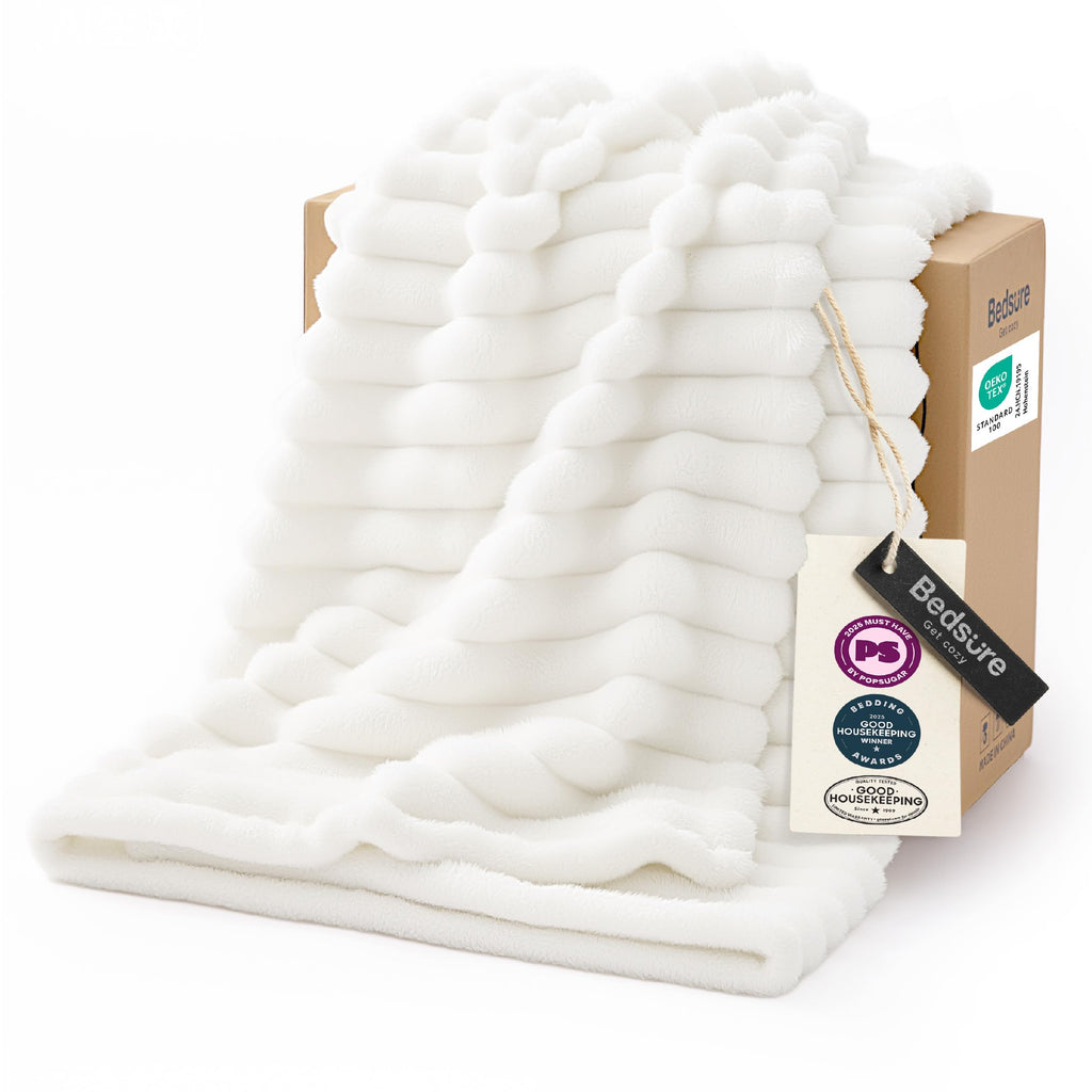 Ultra-Soft Polyester Fleece Blanket for Cozy Warmth