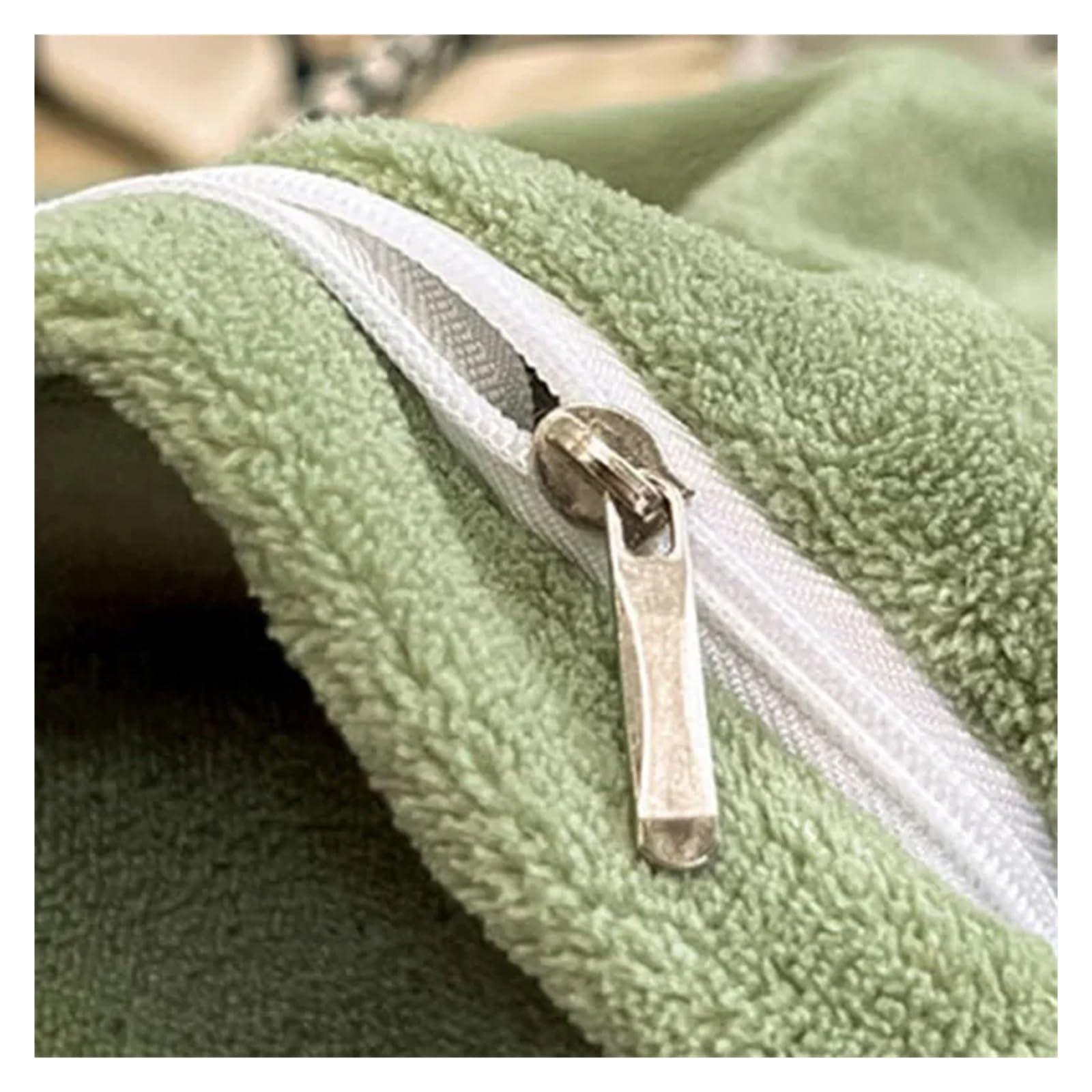 Deluxe Warm Milk Velvet Comforter and Bedding Set