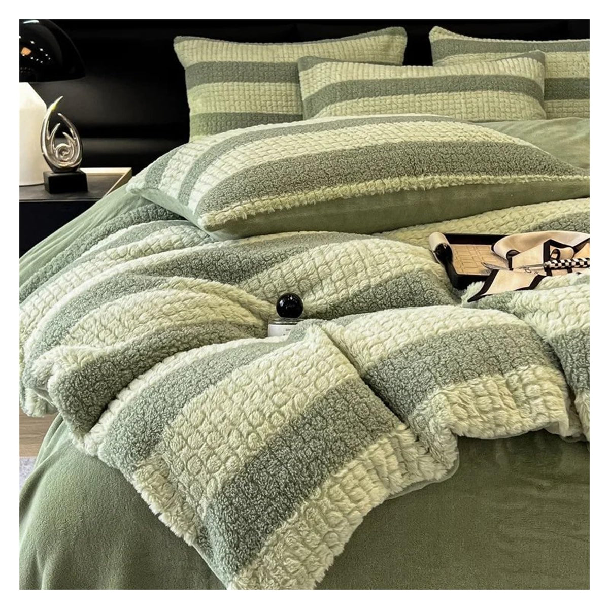 Deluxe Warm Milk Velvet Comforter and Bedding Set