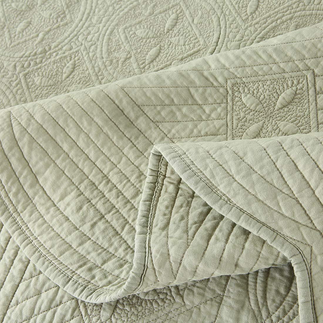 3-Piece 100% Cotton Embroidered Full/Queen Quilt Set