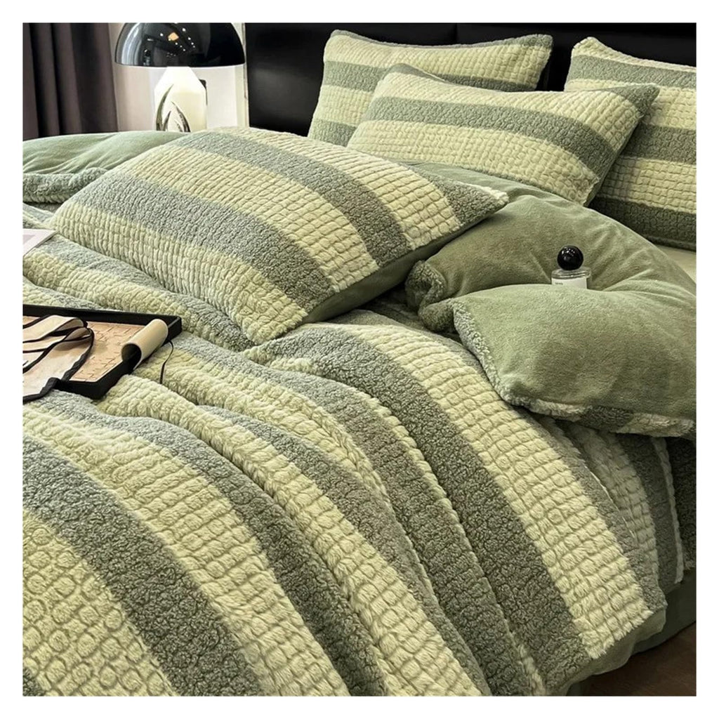 Deluxe Warm Milk Velvet Comforter and Bedding Set