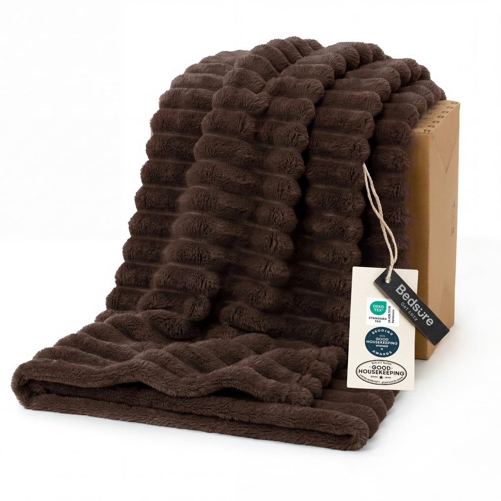 Ultra-Soft Polyester Fleece Blanket for Cozy Warmth
