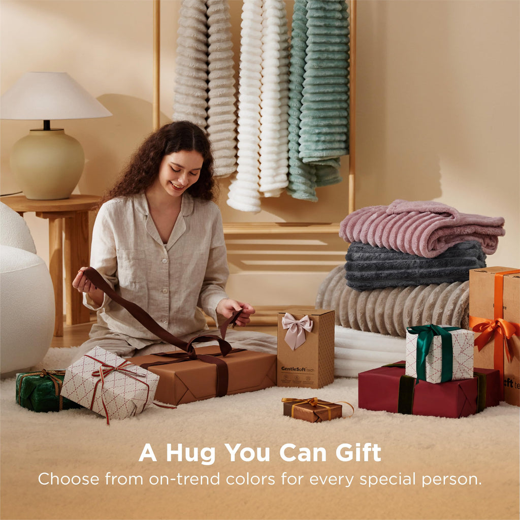 Ultra-Soft Polyester Fleece Blanket for Cozy Warmth