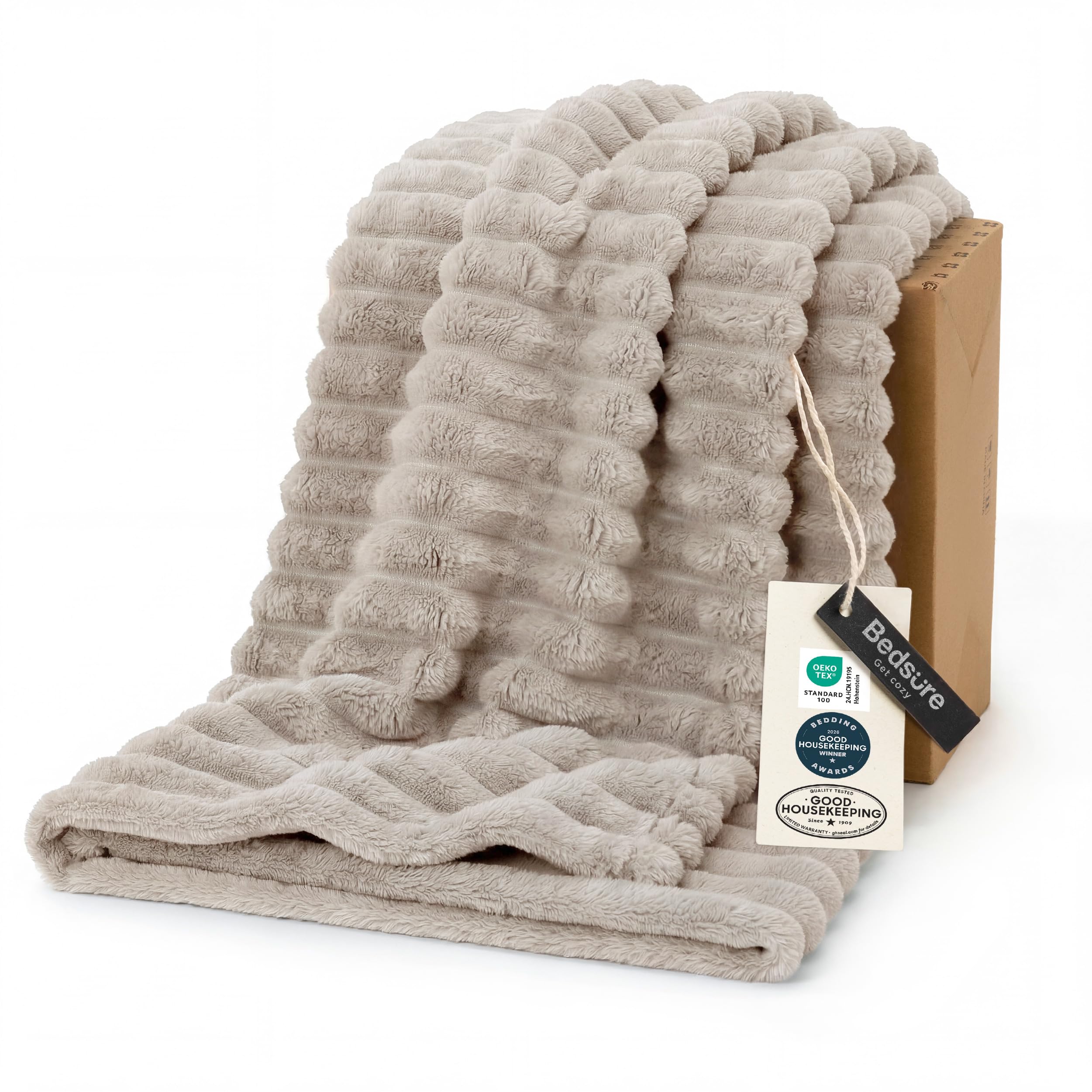 Ultra-Soft Polyester Fleece Blanket for Cozy Warmth