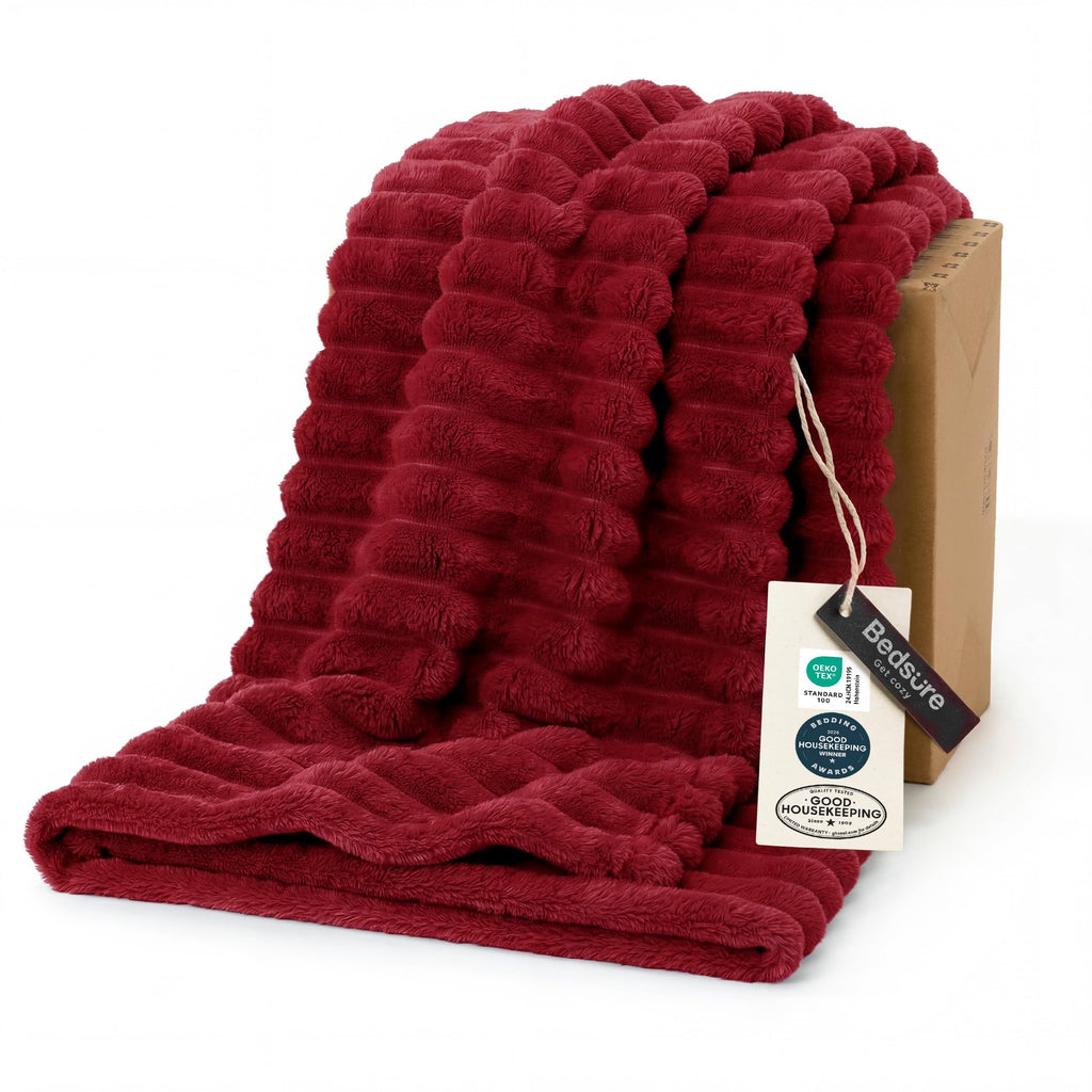 Ultra-Soft Polyester Fleece Blanket for Cozy Warmth