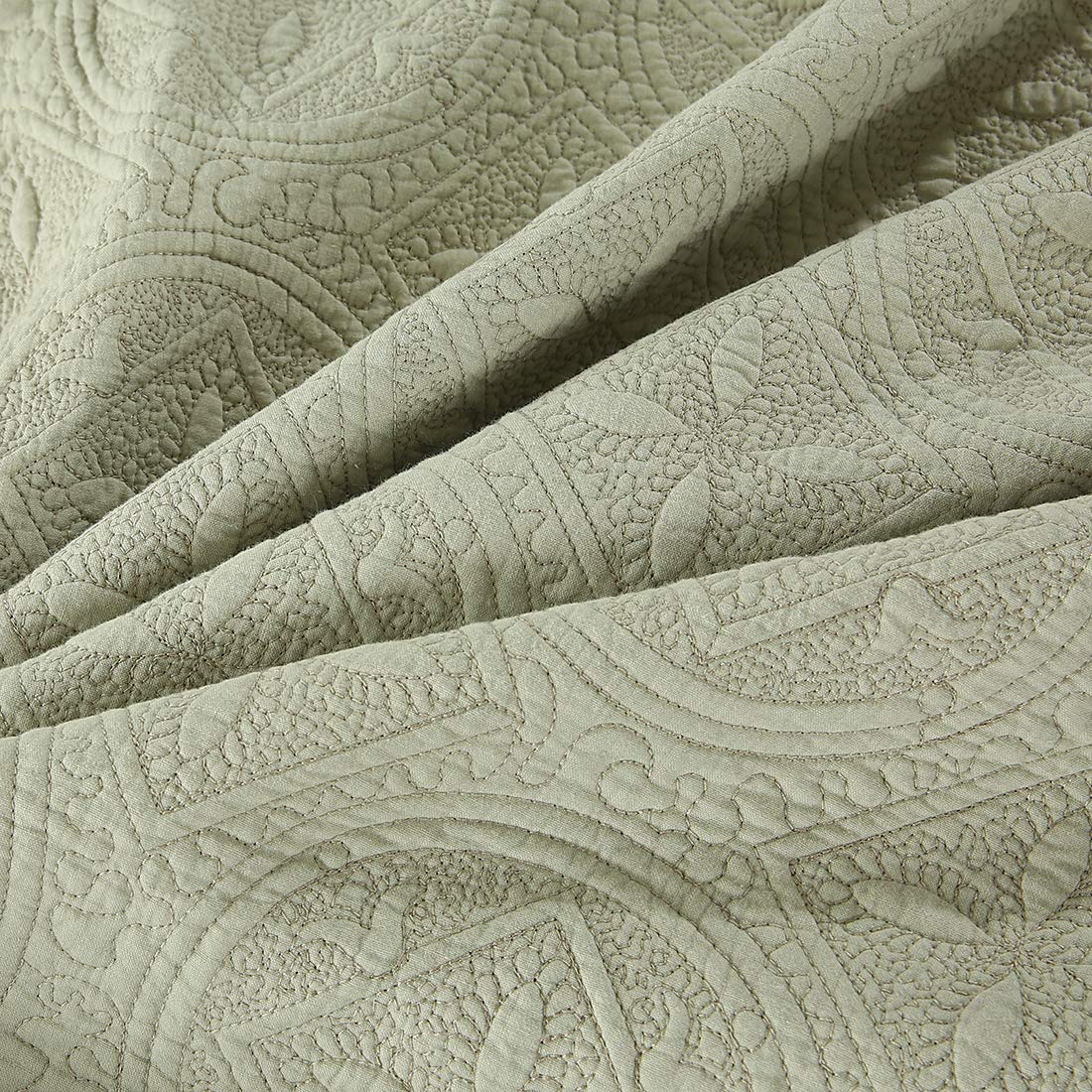 3-Piece 100% Cotton Embroidered Full/Queen Quilt Set