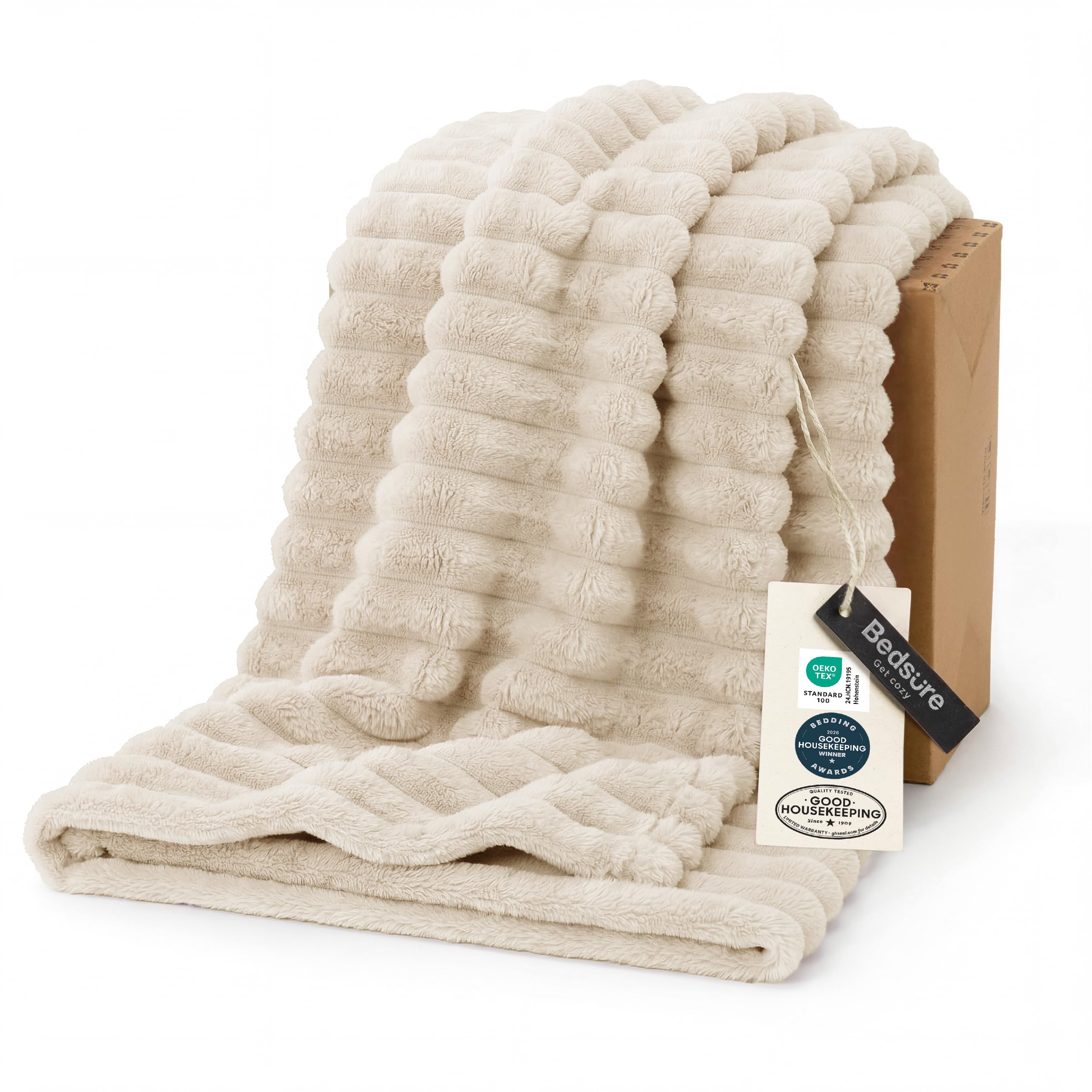 Ultra-Soft Polyester Fleece Blanket for Cozy Warmth