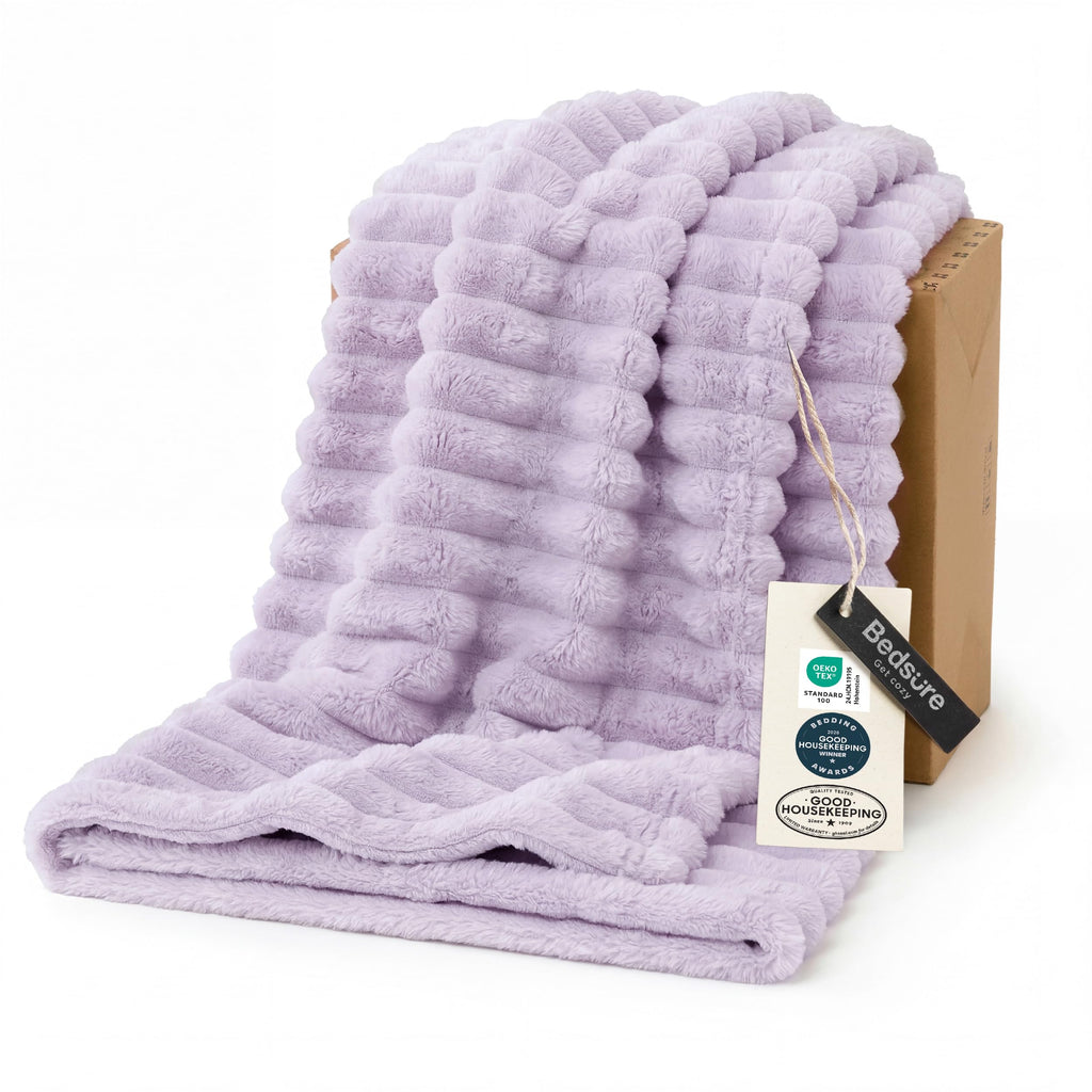Ultra-Soft Polyester Fleece Blanket for Cozy Warmth