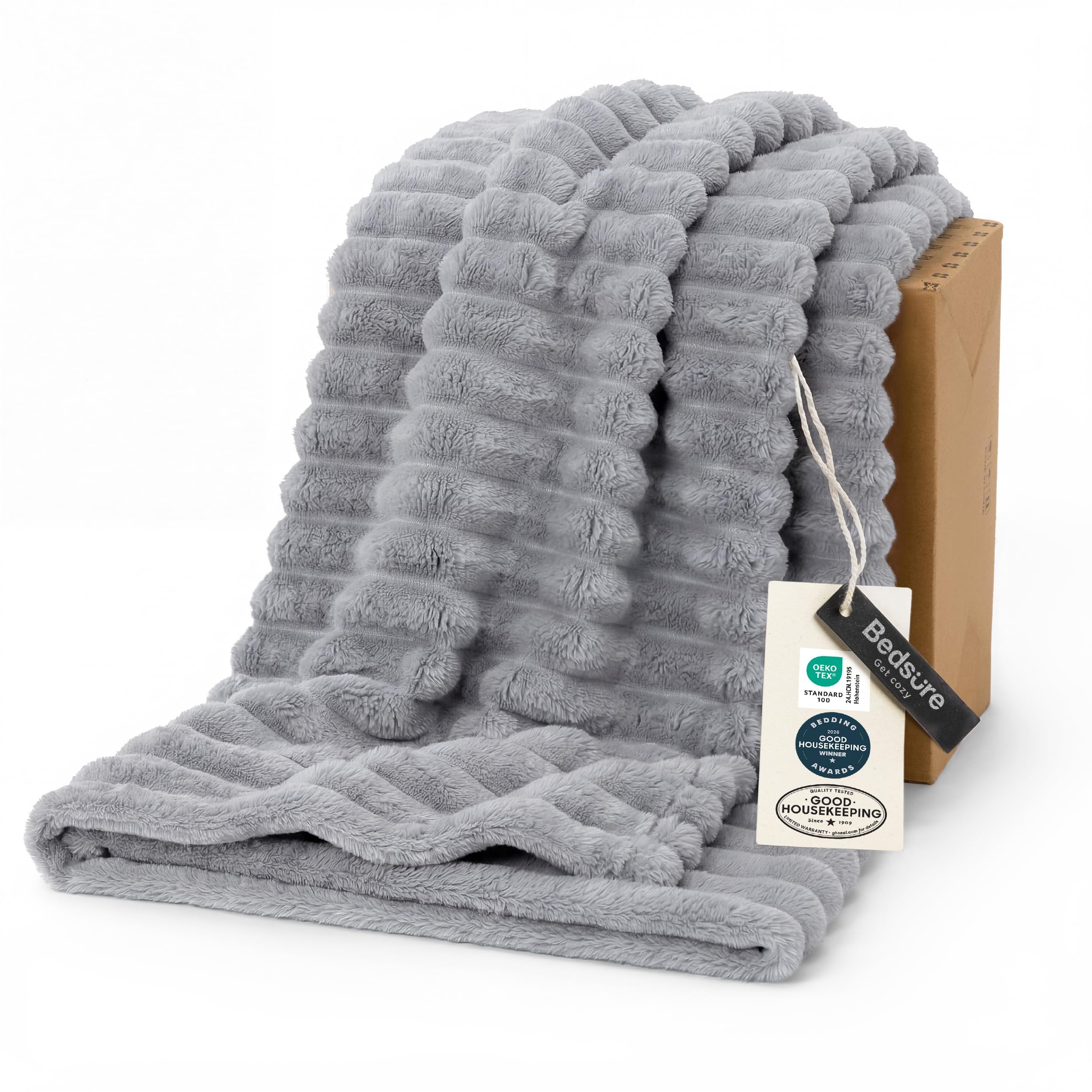 Ultra-Soft Polyester Fleece Blanket for Cozy Warmth