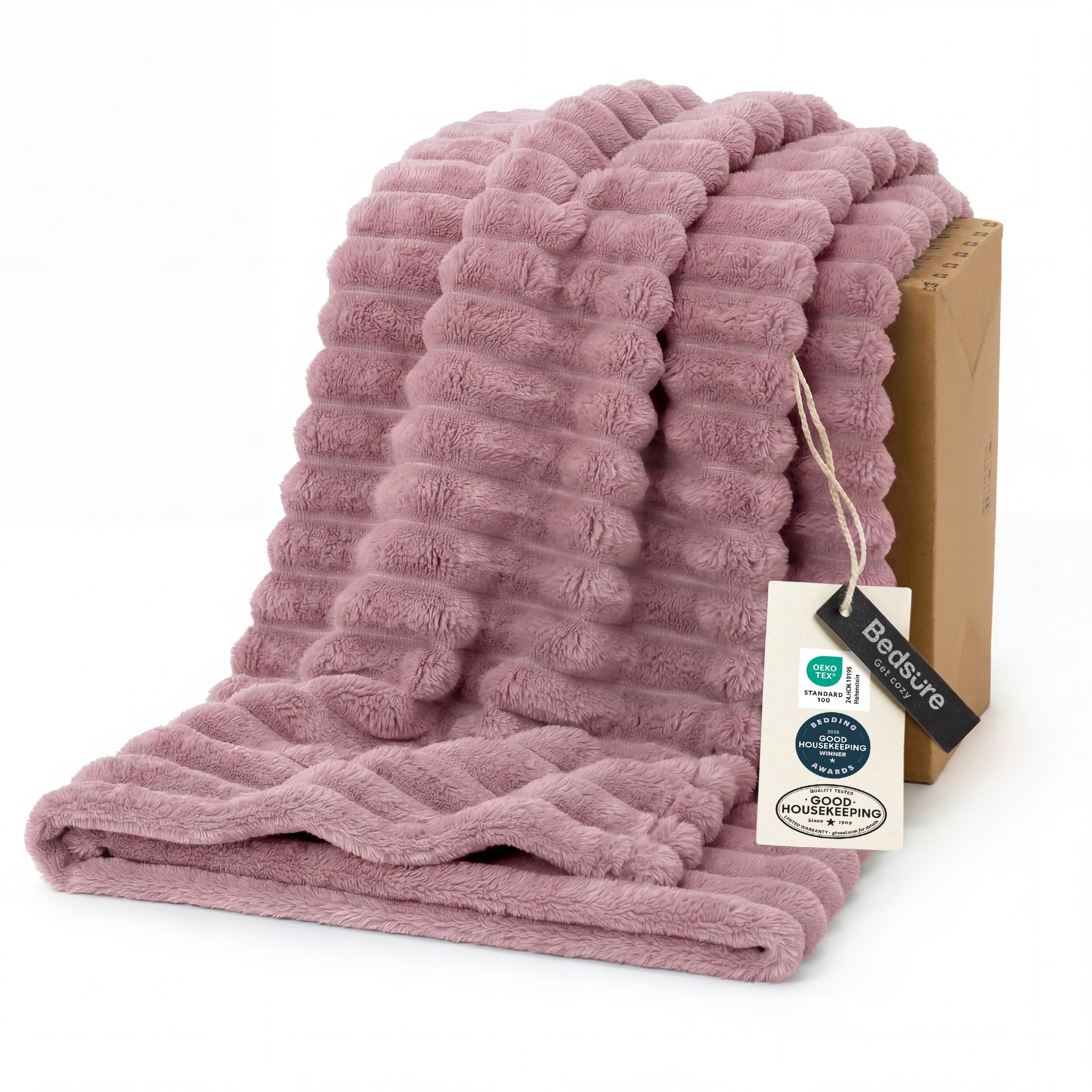 Ultra-Soft Polyester Fleece Blanket for Cozy Warmth