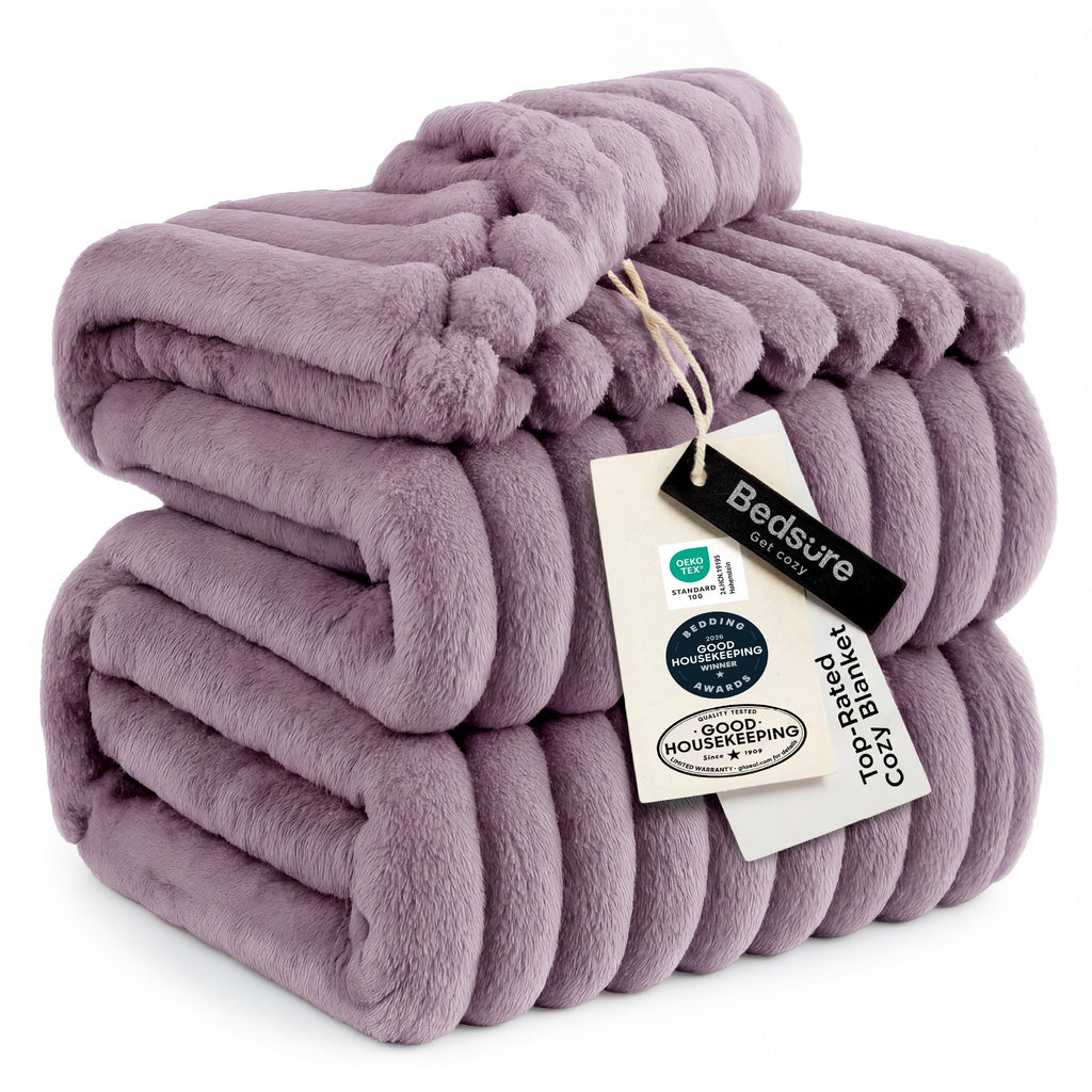 Ultra-Soft Polyester Fleece Blanket for Cozy Warmth