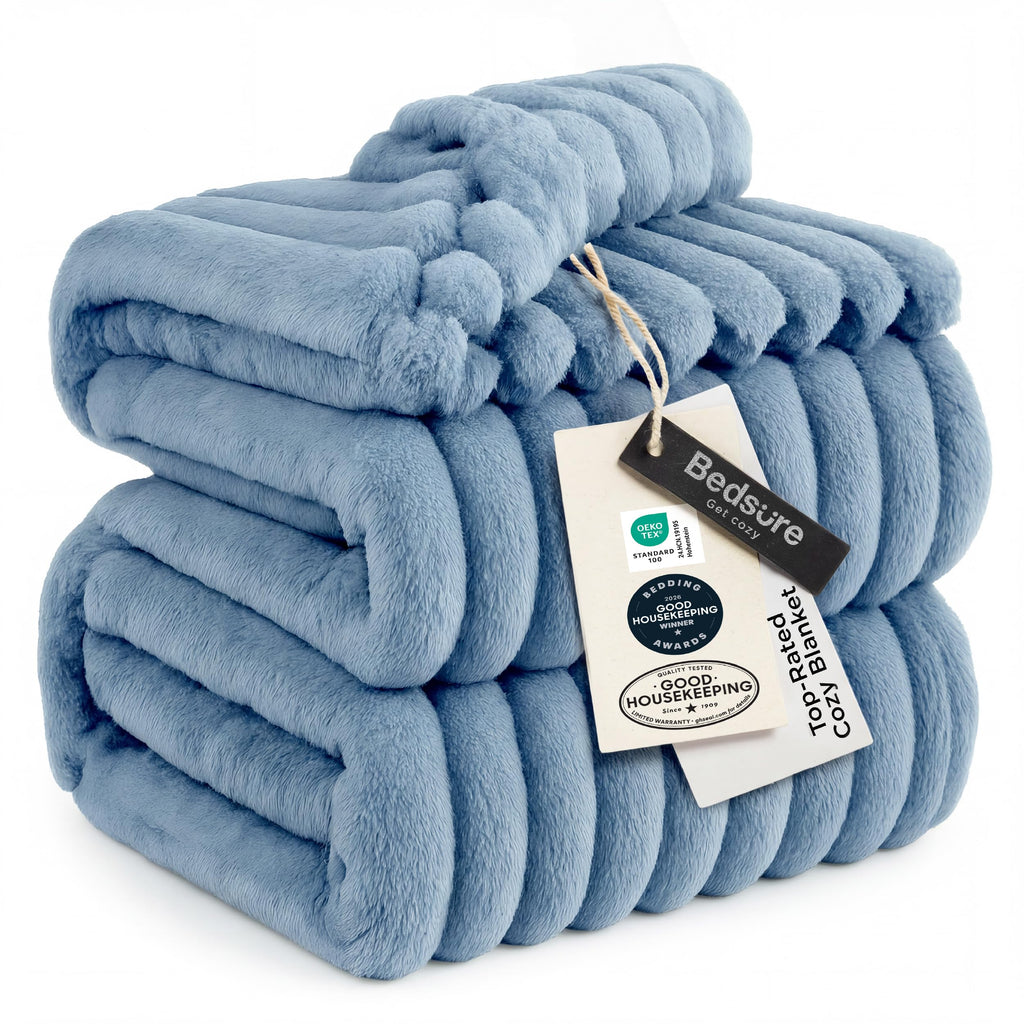 Ultra-Soft Polyester Fleece Blanket for Cozy Warmth